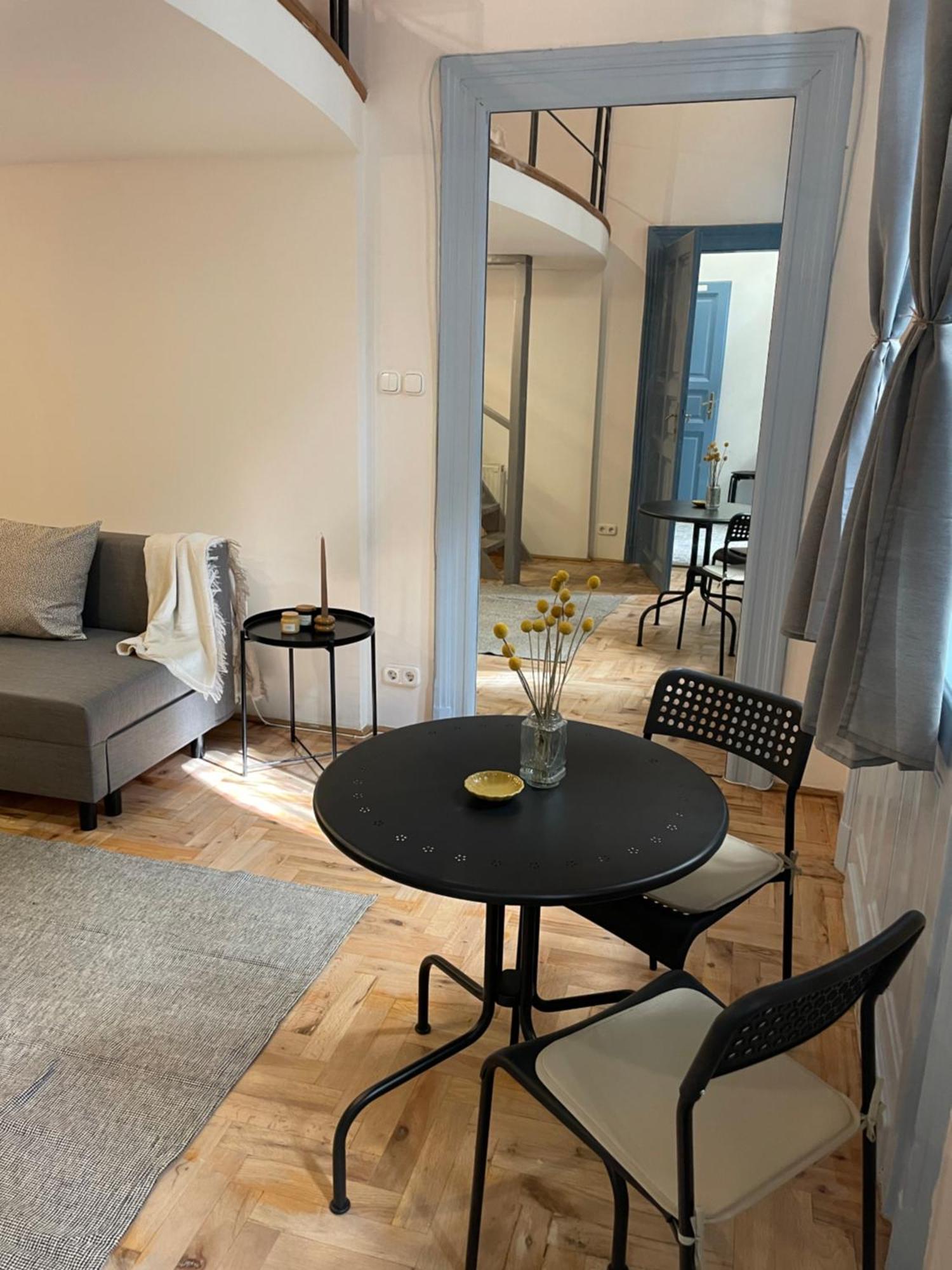Blue Mirror Apartment Budapest Exterior photo